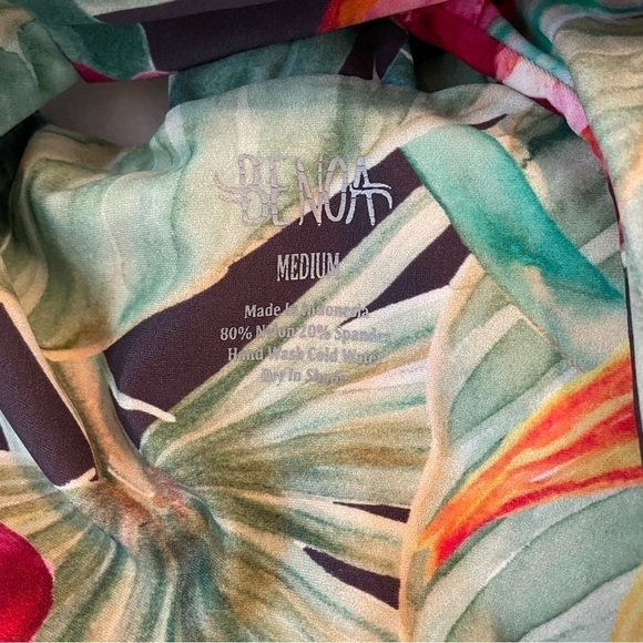 Benoa Swimwear MEDIUM One piece Swimsuit Tropical Floral Flower Palm Beach - Picture 4 of 4